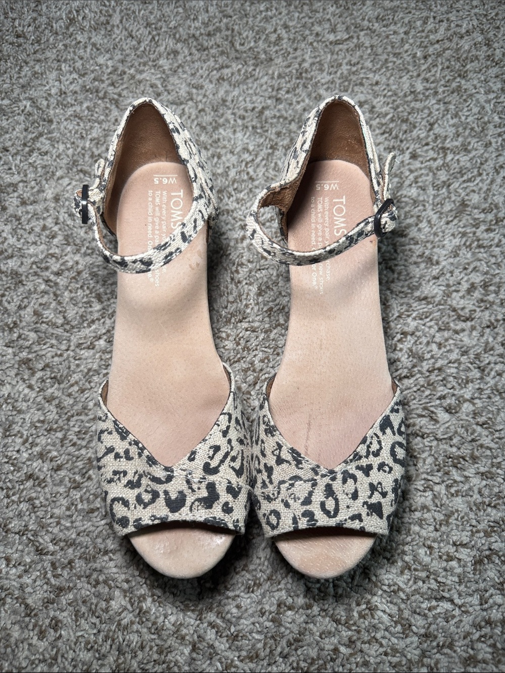 TOMS Kinsley Leopard Print Wedge Sandals Women’s 6.5 Open Toe Ankle Strap Cork
